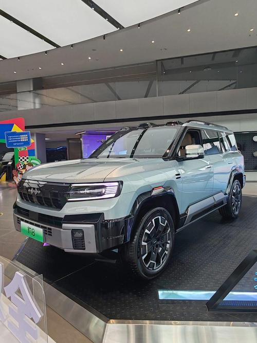 深圳323比亚迪方程豹硬派越野的爆款，英菲尼迪35周年与你共成长